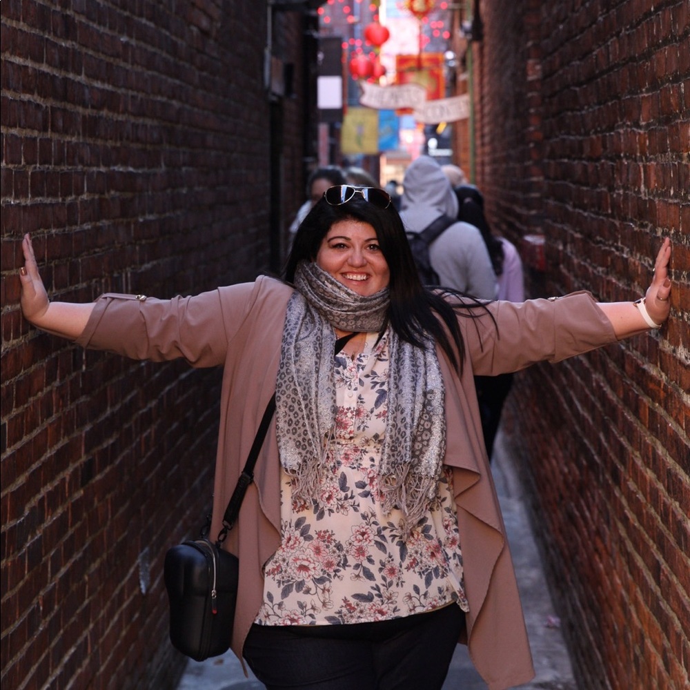 Meet your Posher, Caitlin